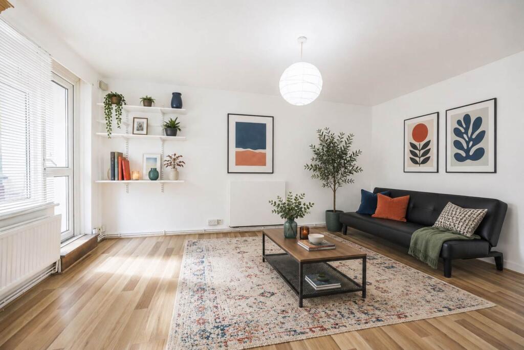 4 bed Apartment for rent in Islington. From PG Estates - Islington