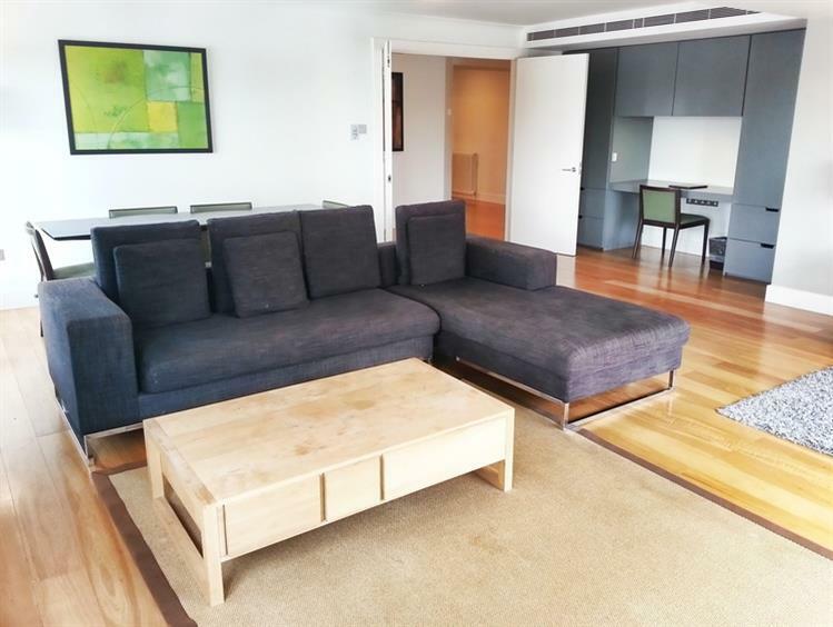 3 bed 1st Floor Flat for rent in London. From Plaza Estates
