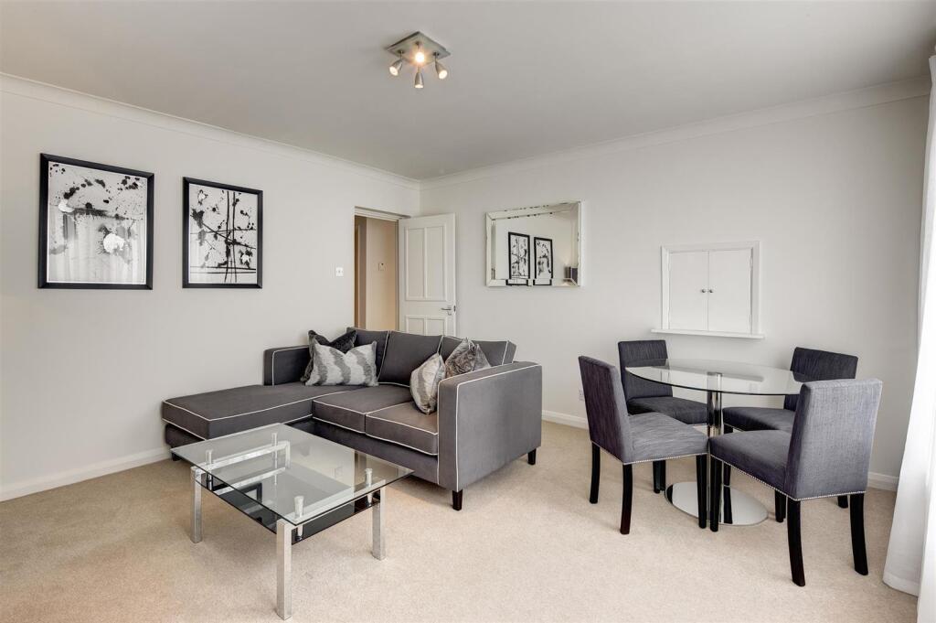 2 bed 1st Floor Flat for rent in London. From Plaza Estates