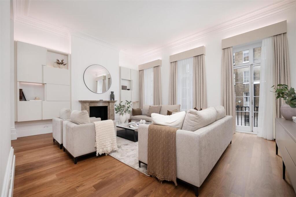 6 bed Mid Terraced House for rent in London. From Plaza Estates