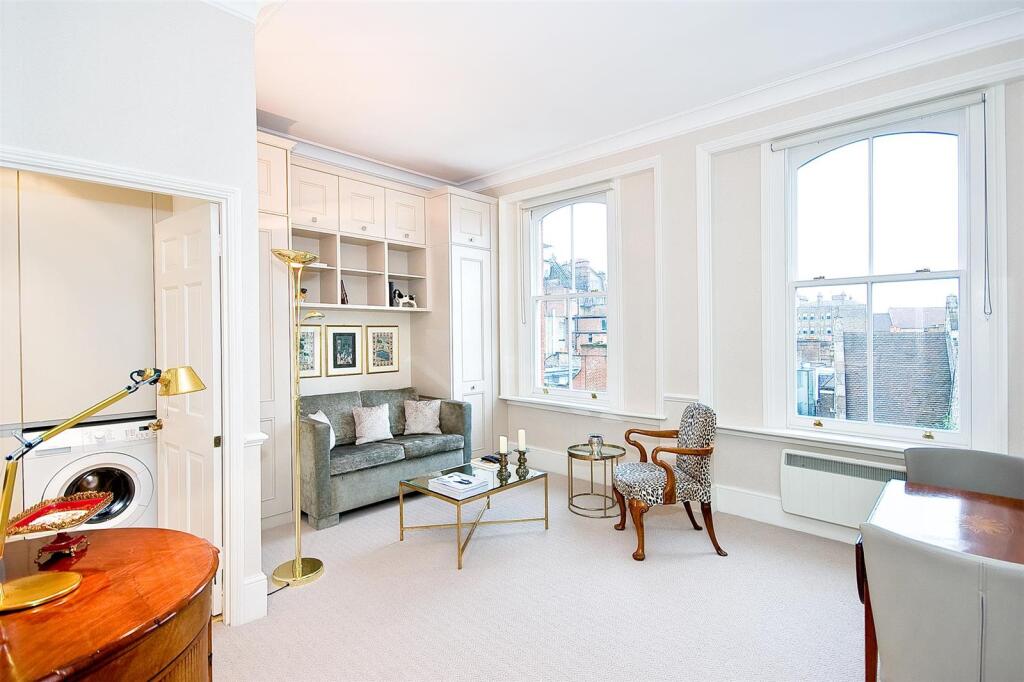 1 bed 1st Floor Flat for rent in London. From Plaza Estates