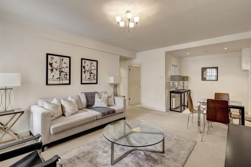 2 bed 1st Floor Flat for rent in London. From Plaza Estates