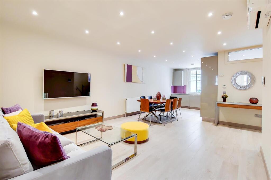 2 bed 1st Floor Flat for rent in London. From Plaza Estates