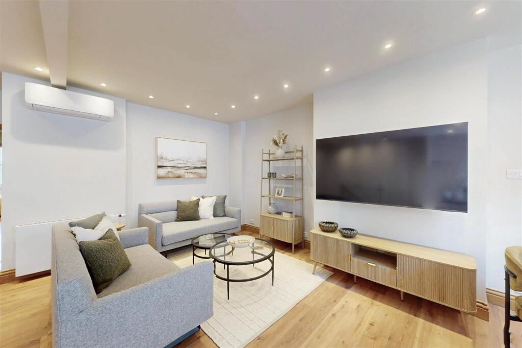 2 bed 1st Floor Flat for rent in Kensington. From Plaza Estates 2 bed 1st Floor Flat for rent in Kensington. From Plaza Estates