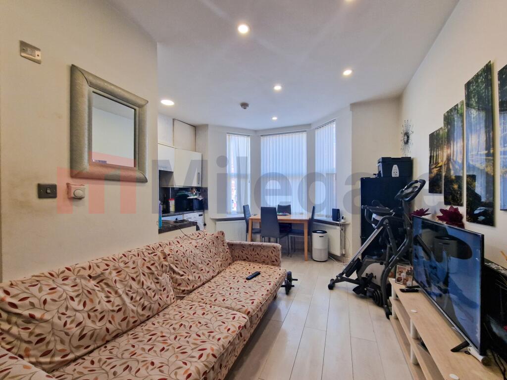 1 bed Flat for rent in London. From Pointview Estates