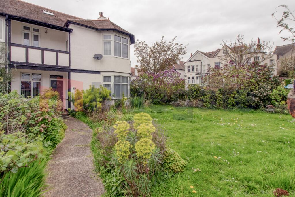 5 bed Semi-Detached House for rent in Southend-on-Sea. From Pointview Estates