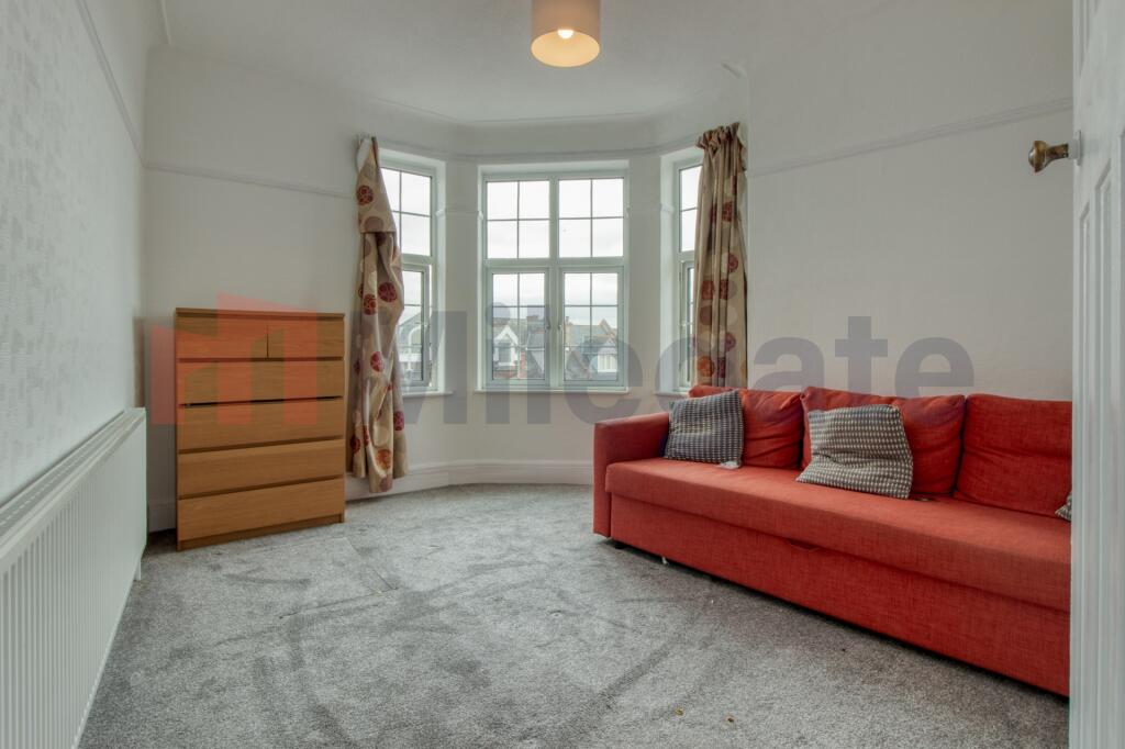 3 bed Flat for rent in Southend-on-Sea. From Pointview Estates