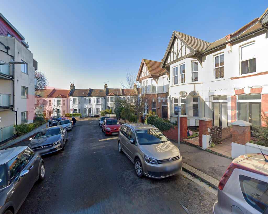 2 bed Flat for rent in Southend-on-Sea. From Pointview Estates