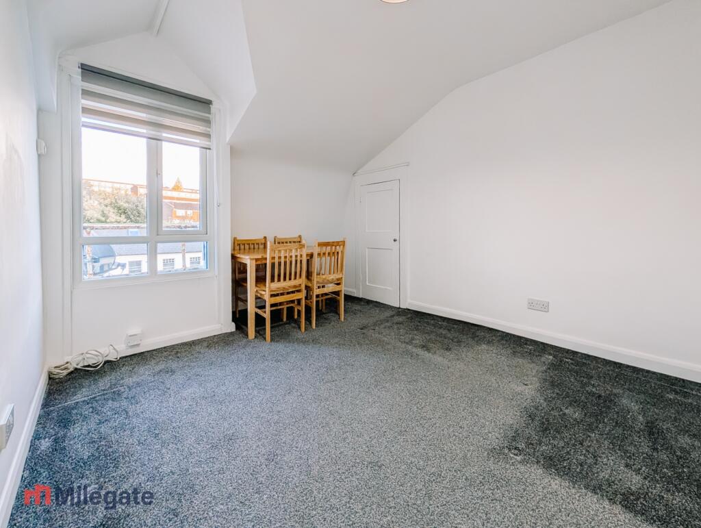 1 bed 1st Floor Flat for rent in London. From Pointview Estates