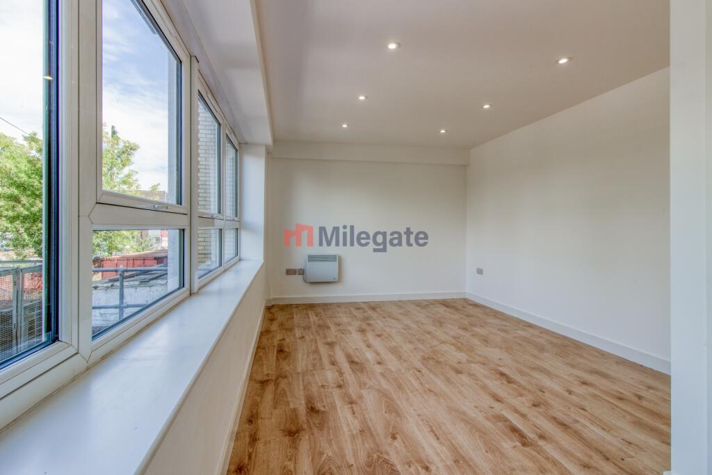 1 bed 1st Floor Flat for rent in Bowers Gifford. From Pointview Estates 1 bed 1st Floor Flat for rent in Bowers Gifford. From Pointview Estates