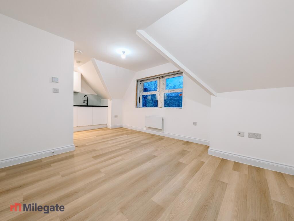 1 bed 1st Floor Flat for rent in Beckenham. From Pointview Estates 1 bed 1st Floor Flat for rent in Beckenham. From Pointview Estates