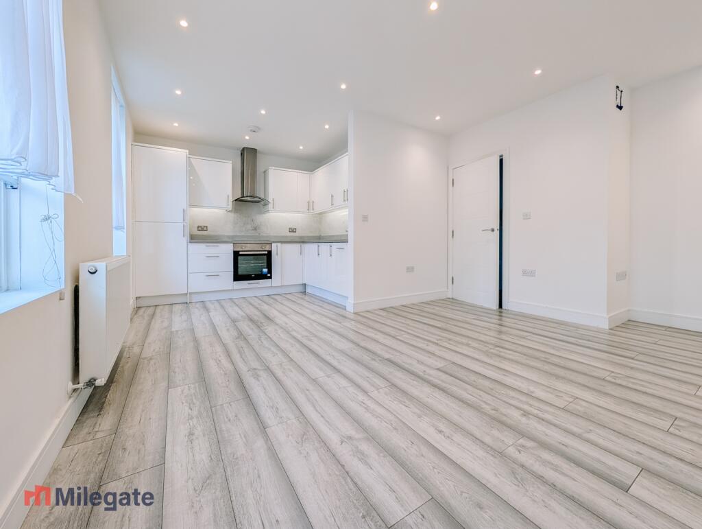 1 bed 1st Floor Flat for rent in Carshalton. From Pointview Estates