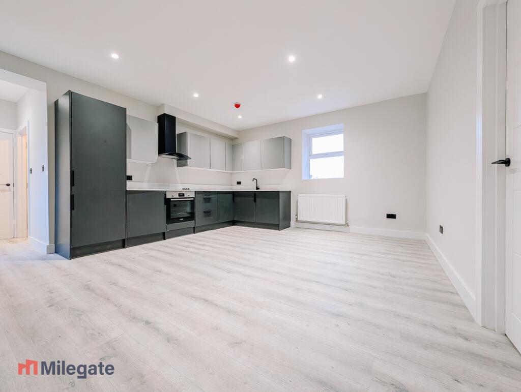 2 bed 1st Floor Flat for rent in Sevenoaks. From Pointview Estates