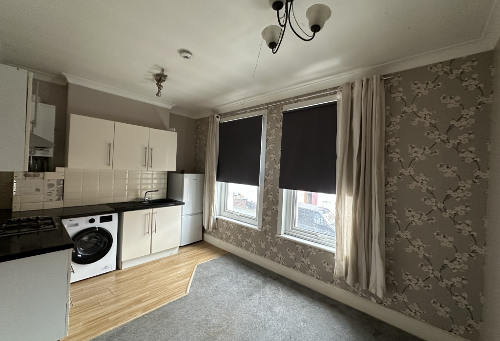 2 bed 1st Floor Flat for rent in Southend-on-Sea. From Pointview Estates