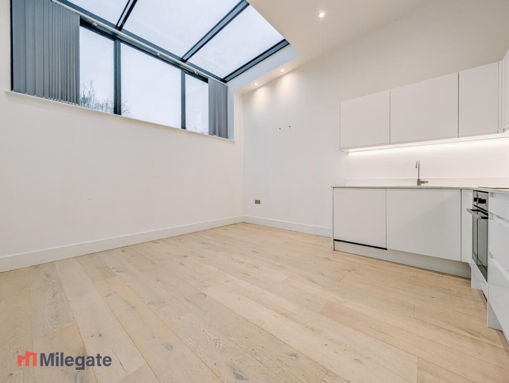 1 bed 1st Floor Flat for rent in . From Pointview Estates