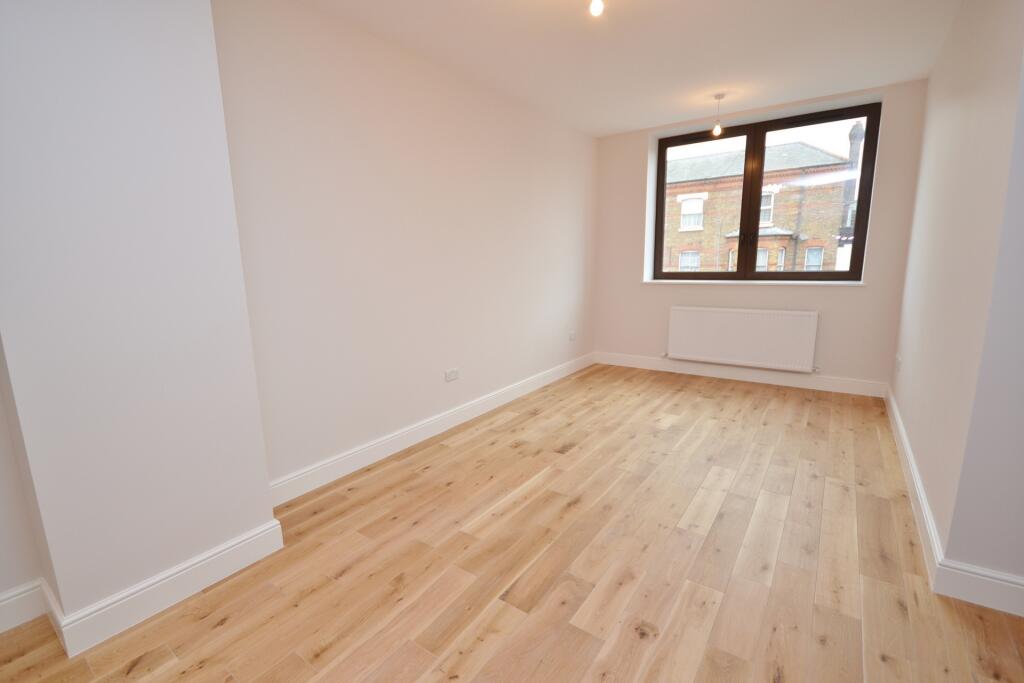 2 bed 1st Floor Flat for rent in Barnet. From Pointview Estates