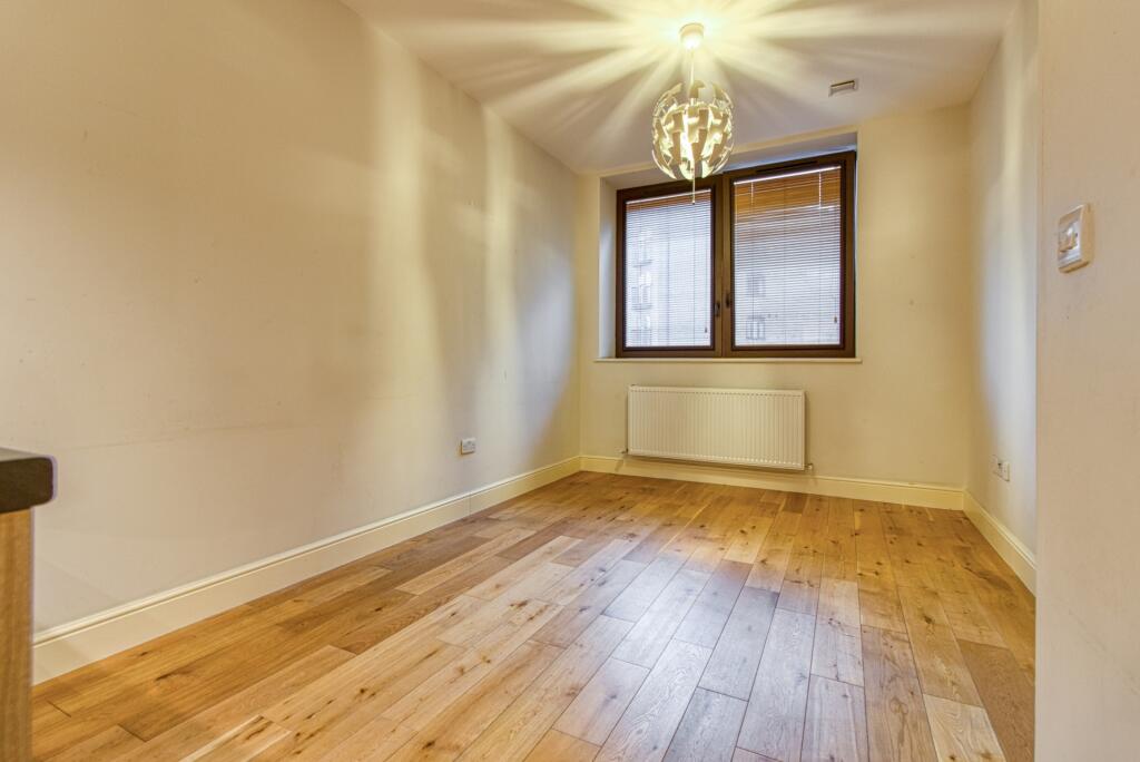 1 bed 1st Floor Flat for rent in Barnet. From Pointview Estates