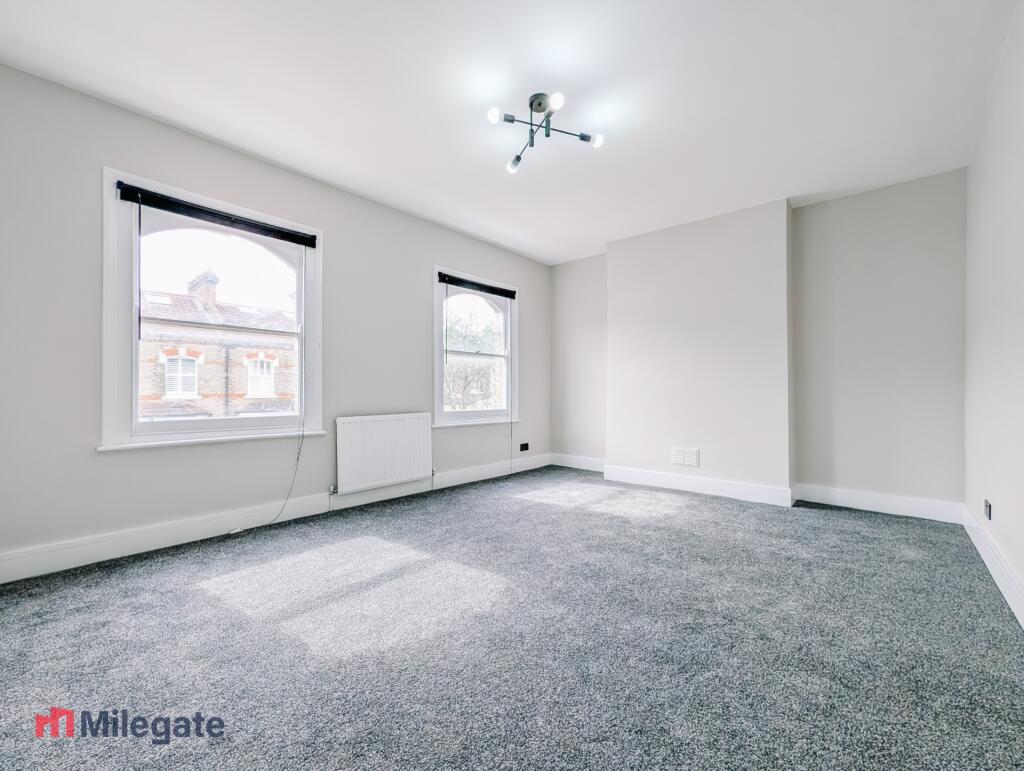 1 bed 1st Floor Flat for rent in London. From Pointview Estates