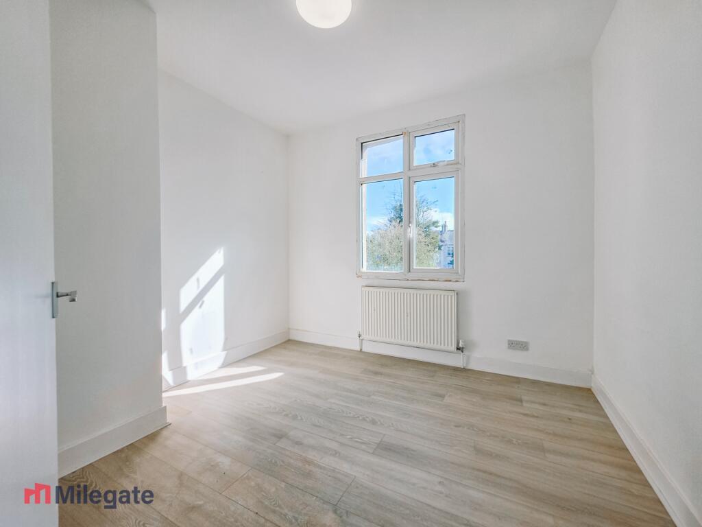 1 bed 1st Floor Flat for rent in Southend-on-Sea. From Pointview Estates