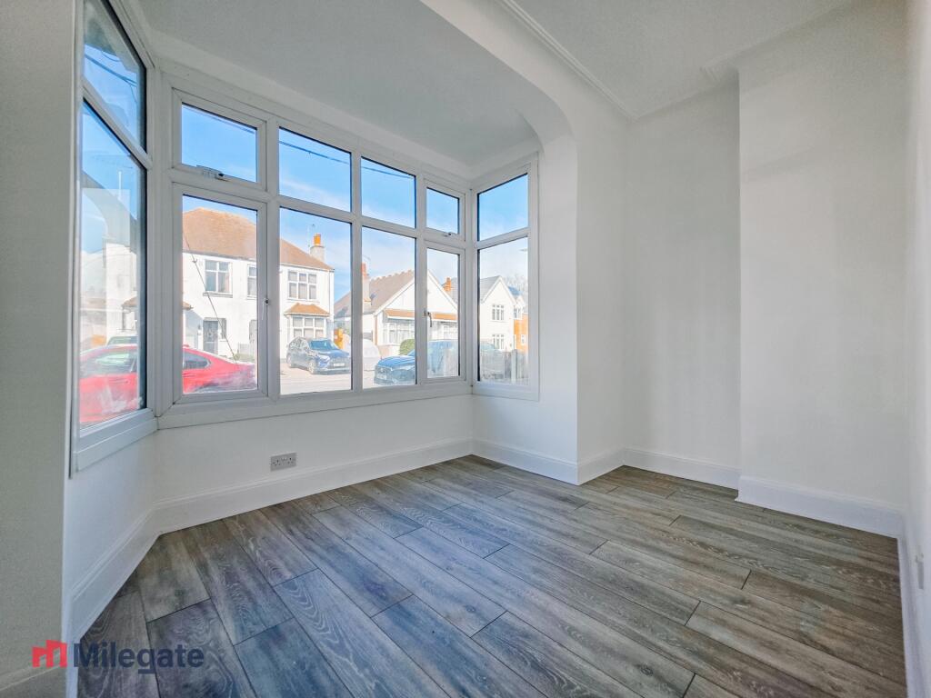 2 bed 1st Floor Flat for rent in Southend-on-Sea. From Pointview Estates