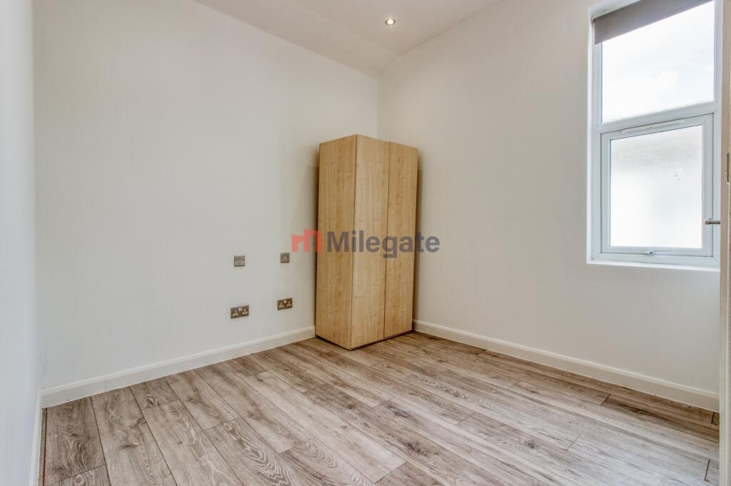 1 bed 1st Floor Flat for rent in Southend-on-Sea. From Pointview Estates