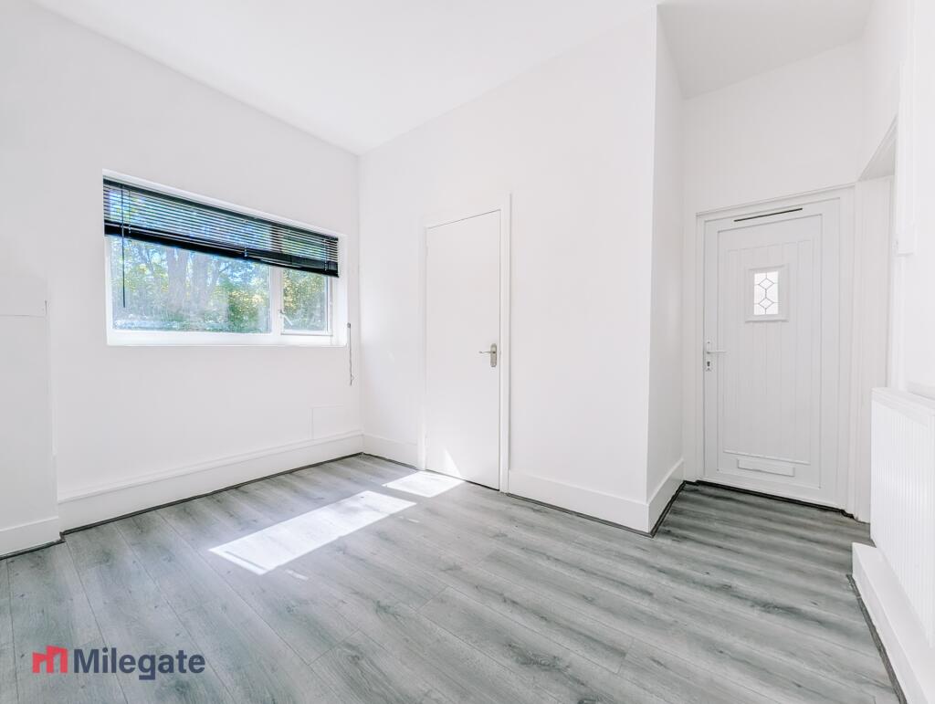 0 bed 1st Floor Flat for rent in Southend-on-Sea. From Pointview Estates