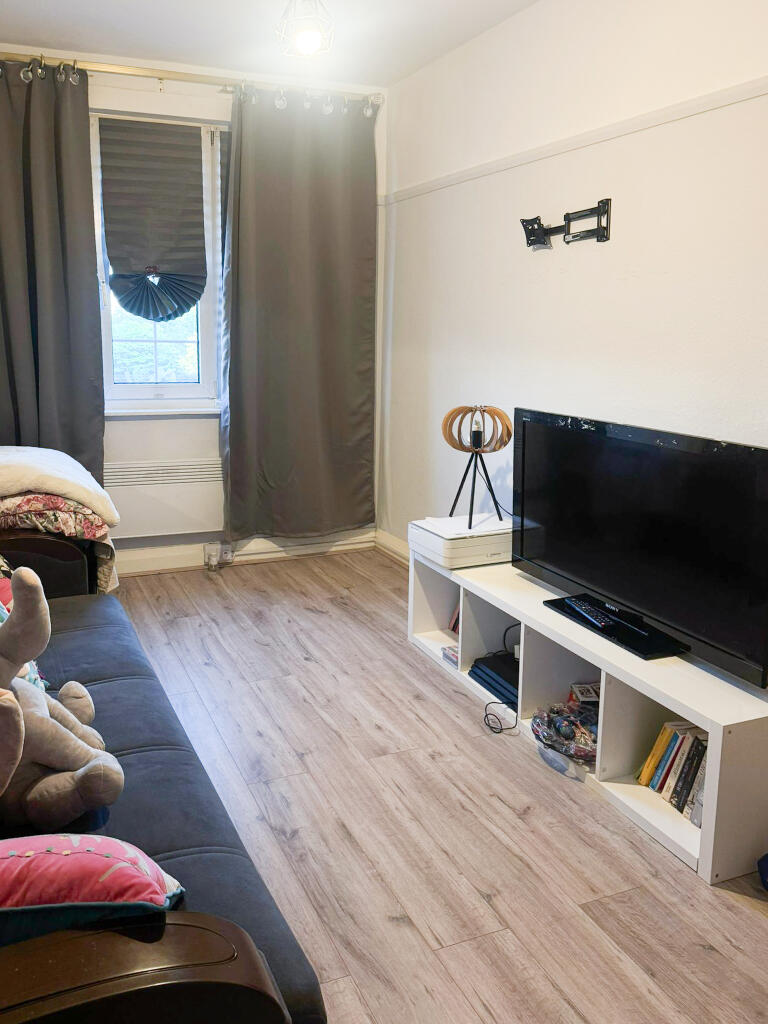 2 bed 1st Floor Flat for rent in Willesden. From Pointview Estates