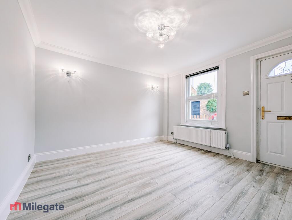 2 bed Semi Detached for rent in Croydon. From Pointview Estates 2 bed Semi Detached for rent in Croydon. From Pointview Estates