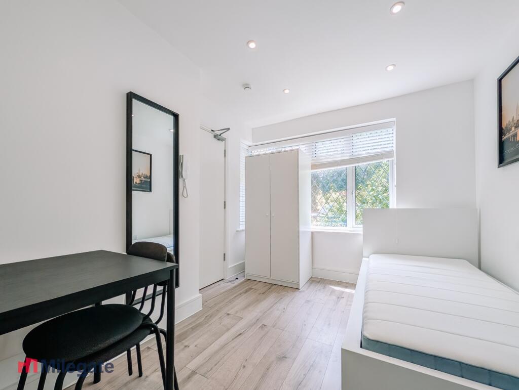 4 bed Studio for rent in Egham. From Pointview Estates