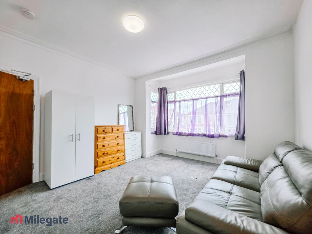 1 bed House Share for rent in Southend-on-Sea. From Pointview Estates 1 bed House Share for rent in Southend-on-Sea. From Pointview Estates
