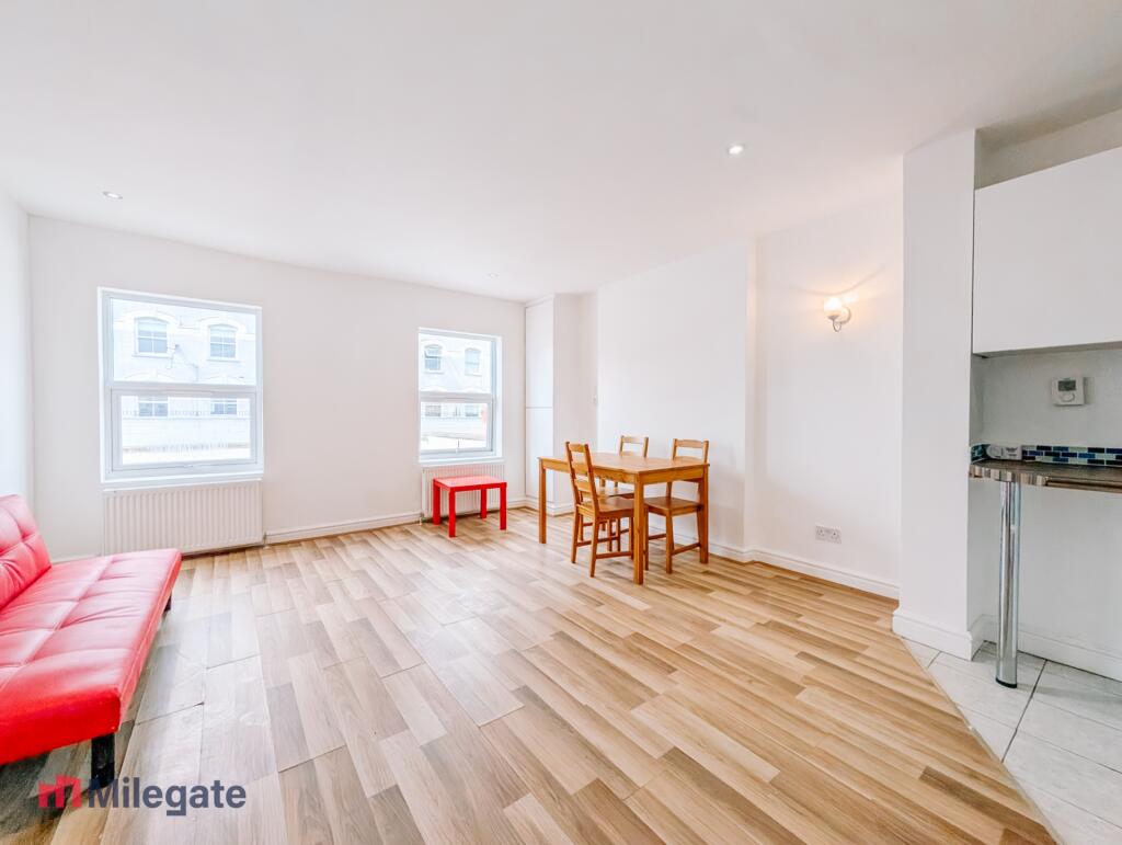 2 bed 1st Floor Flat for rent in London. From Pointview Estates 2 bed 1st Floor Flat for rent in London. From Pointview Estates