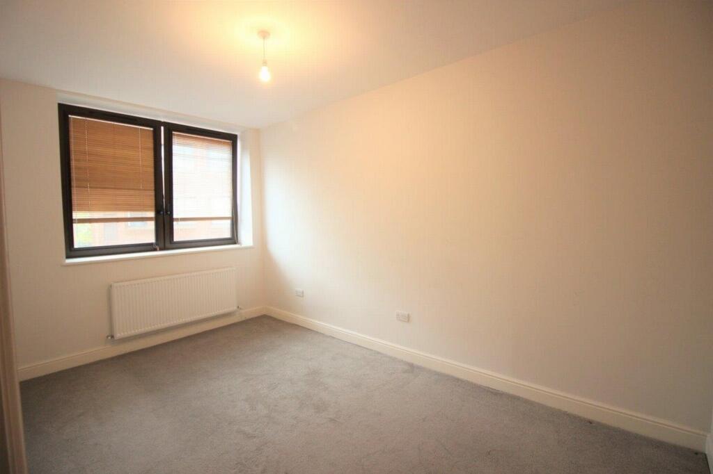 1 bed 1st Floor Flat for rent in Hadley Wood. From Pointview Estates