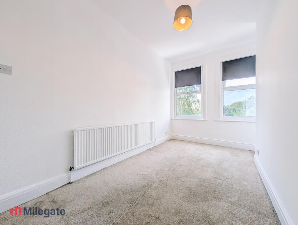 2 bed 1st Floor Flat for rent in Southend-on-Sea. From Pointview Estates