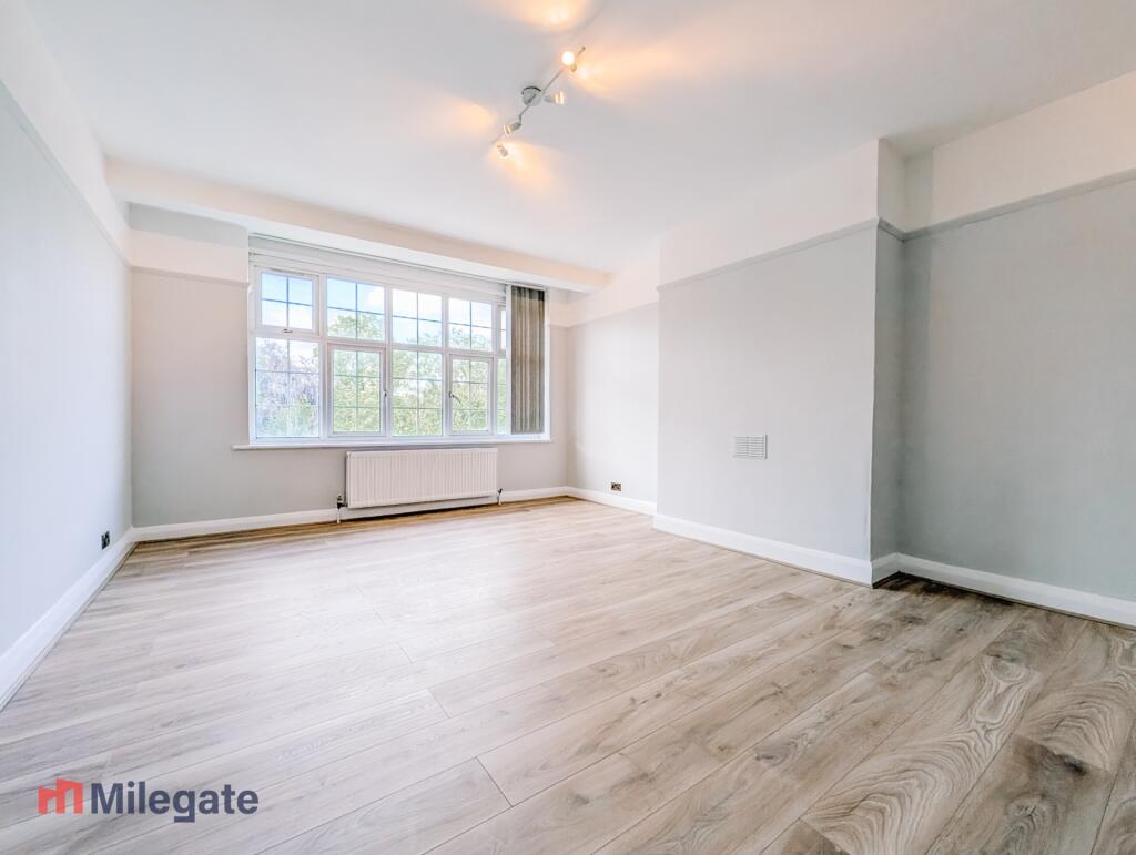 2 bed 1st Floor Flat for rent in Carshalton. From Pointview Estates