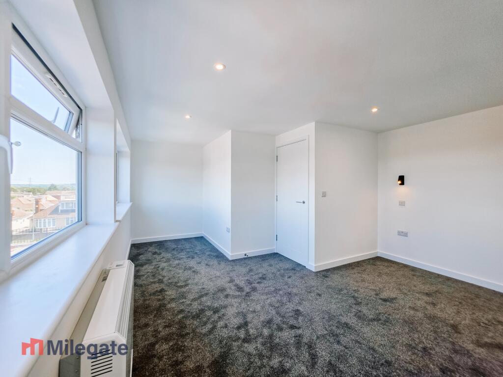 1 bed 1st Floor Flat for rent in Wickford. From Pointview Estates