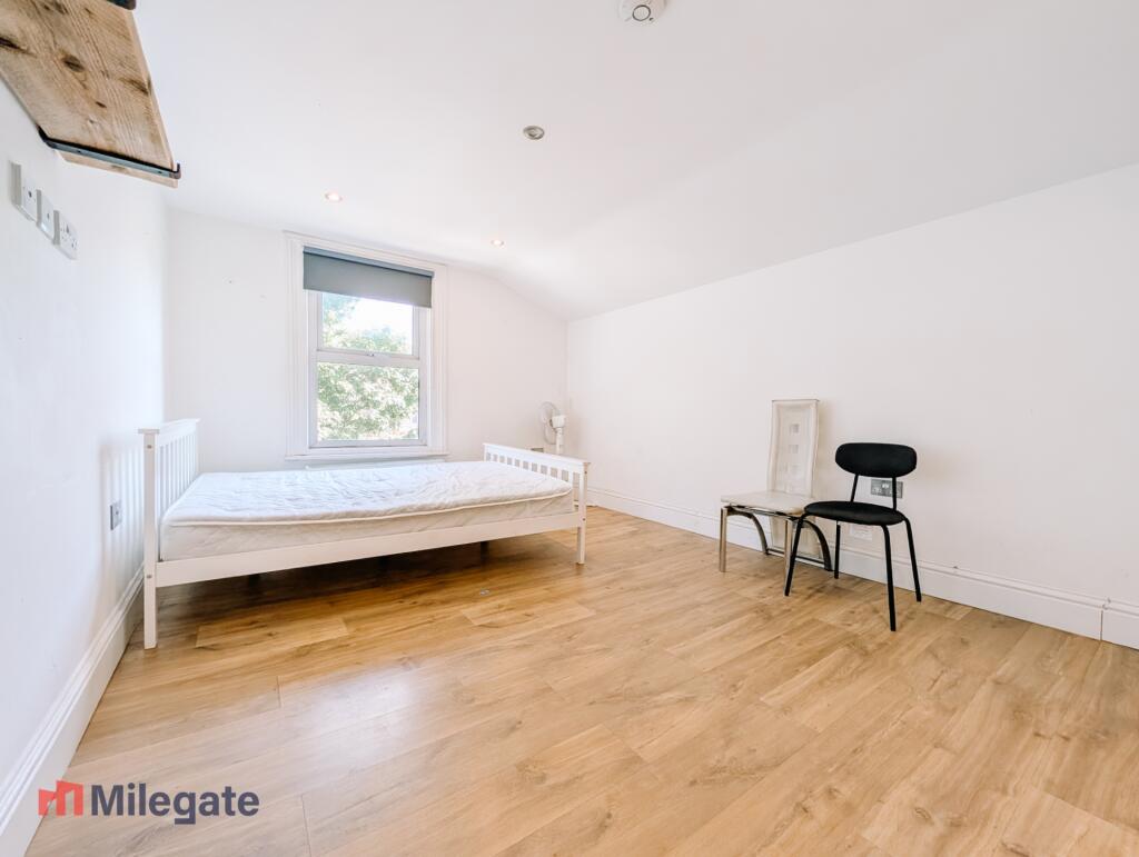 4 bed Studio for rent in Stoke Newington. From Pointview Estates 4 bed Studio for rent in Stoke Newington. From Pointview Estates
