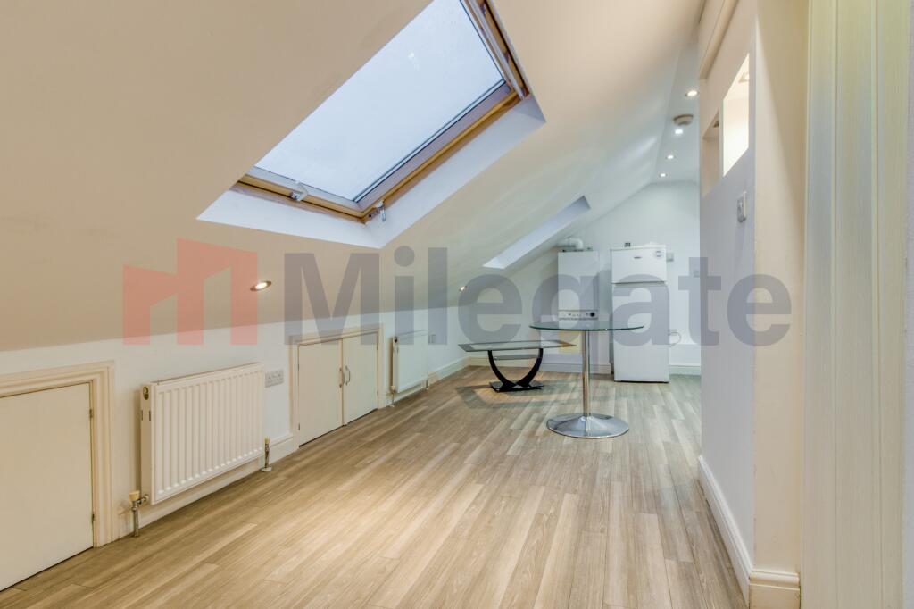 1 bed 1st Floor Flat for rent in London. From Pointview Estates