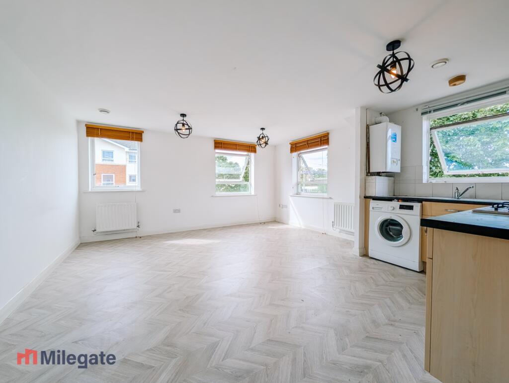 2 bed 1st Floor Flat for rent in West Drayton. From Pointview Estates 2 bed 1st Floor Flat for rent in West Drayton. From Pointview Estates