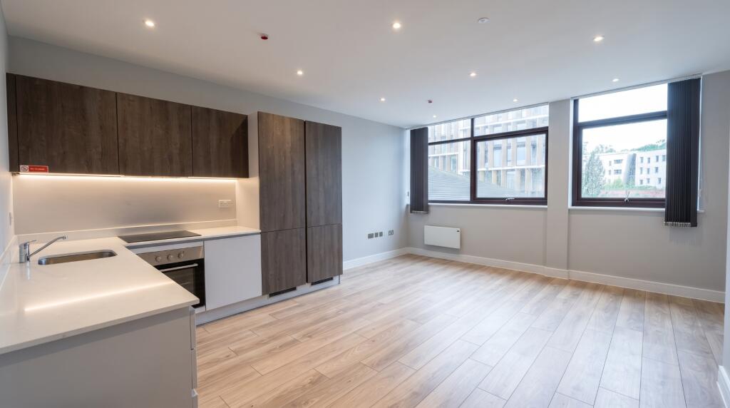4 bed Studio for rent in Harrow. From Pointview Estates
