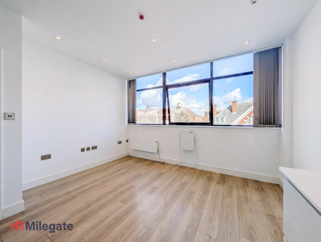 1 bed 1st Floor Flat for rent in Harrow. From Pointview Estates