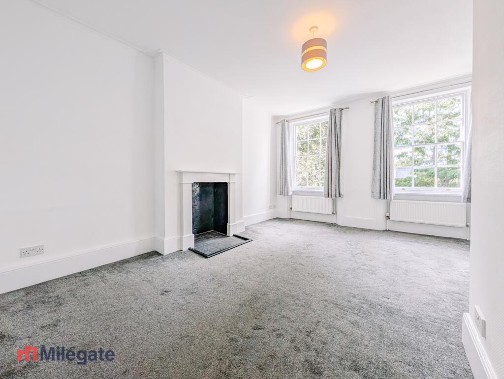 1 bed 1st Floor Flat for rent in Greenwich. From Pointview Estates