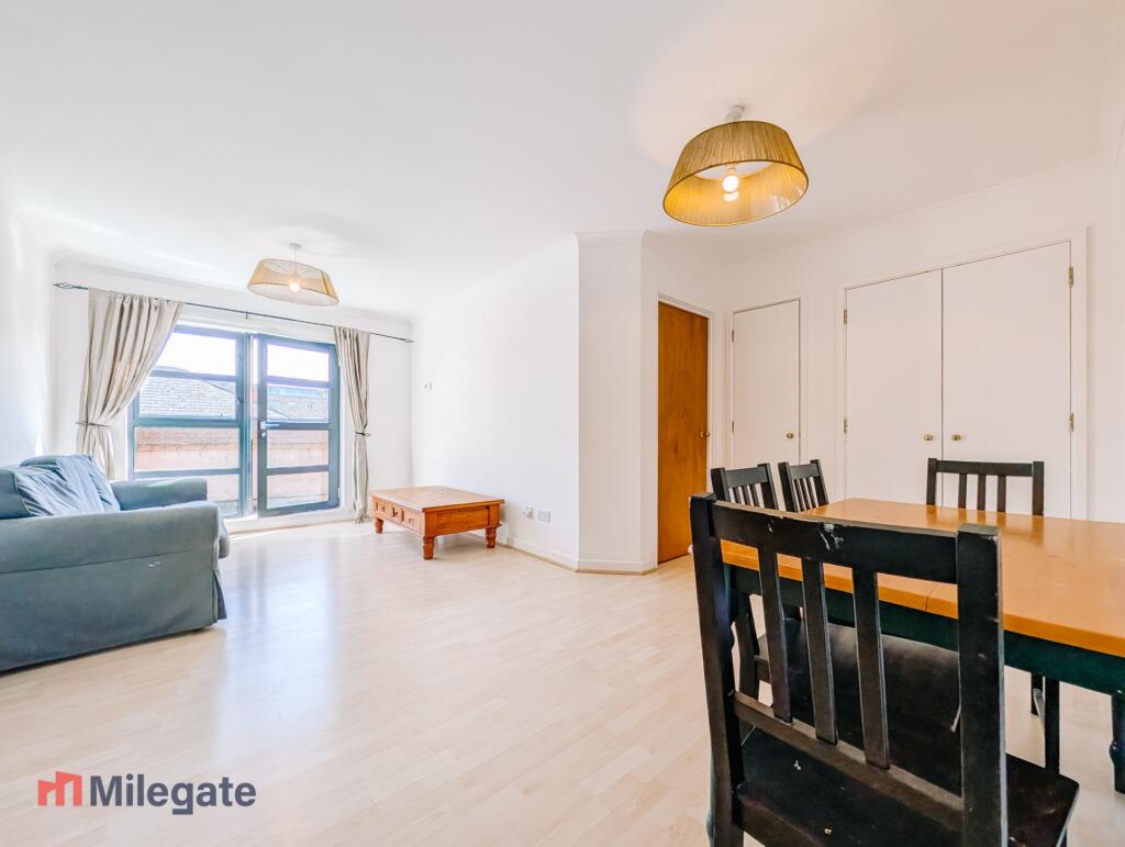 2 bed 1st Floor Flat for rent in London. From Pointview Estates 2 bed 1st Floor Flat for rent in London. From Pointview Estates