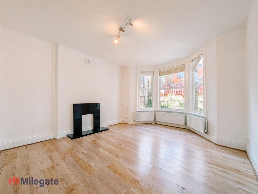 2 bed 1st Floor Flat for rent in Streatham. From Pointview Estates