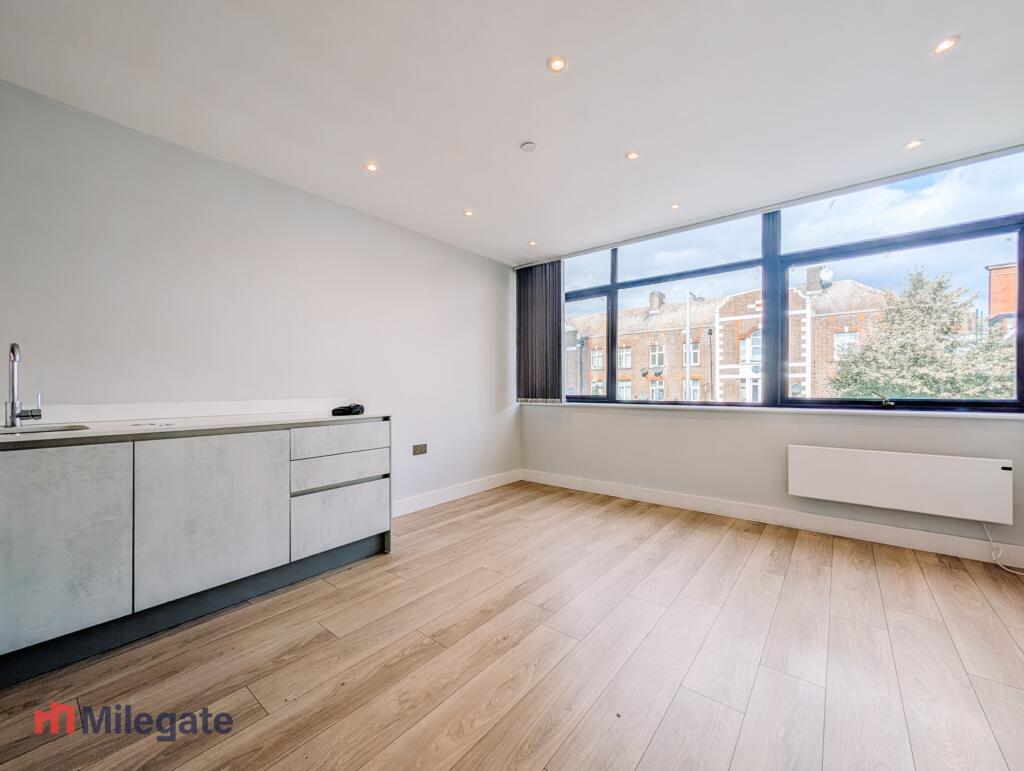 1 bed 1st Floor Flat for rent in Harrow. From Pointview Estates
