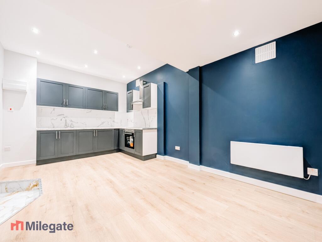 1 bed 1st Floor Flat for rent in Mitcham. From Pointview Estates