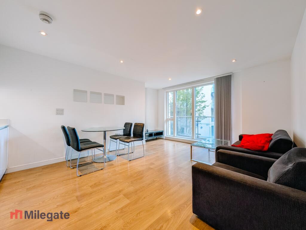 2 bed 1st Floor Flat for rent in London. From Pointview Estates 2 bed 1st Floor Flat for rent in London. From Pointview Estates