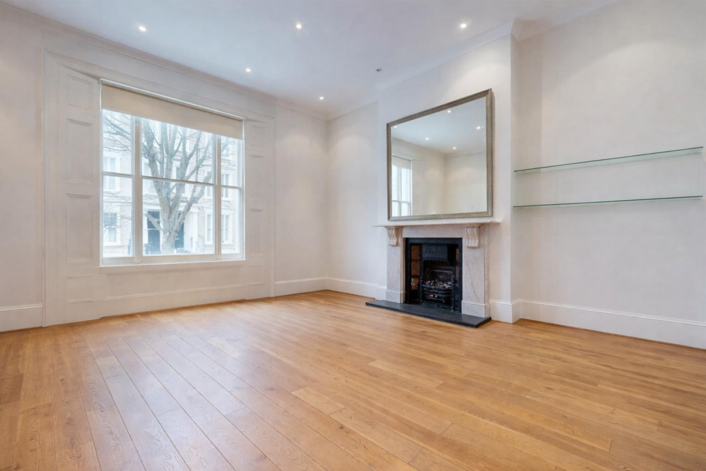 2 bed 1st Floor Flat for rent in Kensington. From Pomp Properties - London