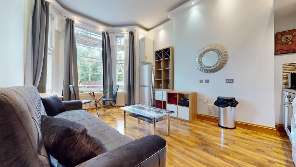 1 bed 1st Floor Flat for rent in Kensington. From Pomp Properties - London