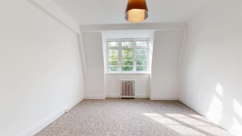 3 bed 1st Floor Flat for rent in Kensington. From Pomp Properties - London 3 bed 1st Floor Flat for rent in Kensington. From Pomp Properties - London