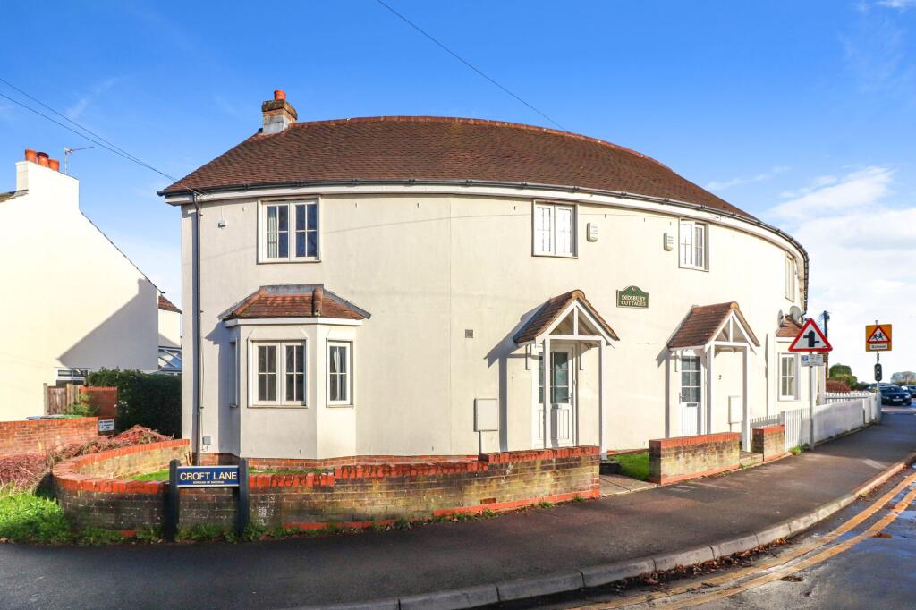 2 bed Mid Terraced House for rent in Chipperfield. From Proffitt & Holt Partnership - Kings Langley 2 bed Mid Terraced House for rent in Chipperfield. From Proffitt & Holt Partnership - Kings Langley
